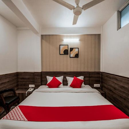 Hotel Indiana Shillong Bagian luar foto
