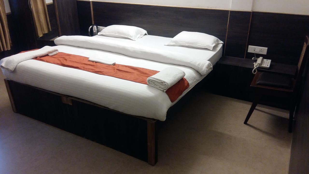 Hotel Indiana Shillong Bagian luar foto