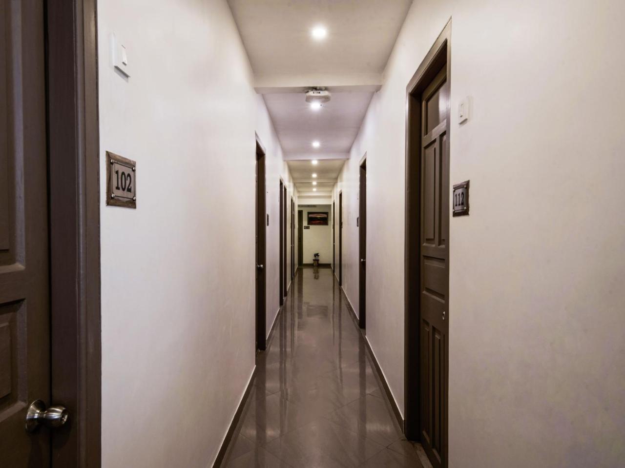 Hotel Indiana Shillong Bagian luar foto