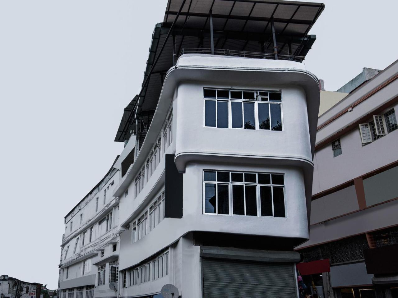 Hotel Indiana Shillong Bagian luar foto