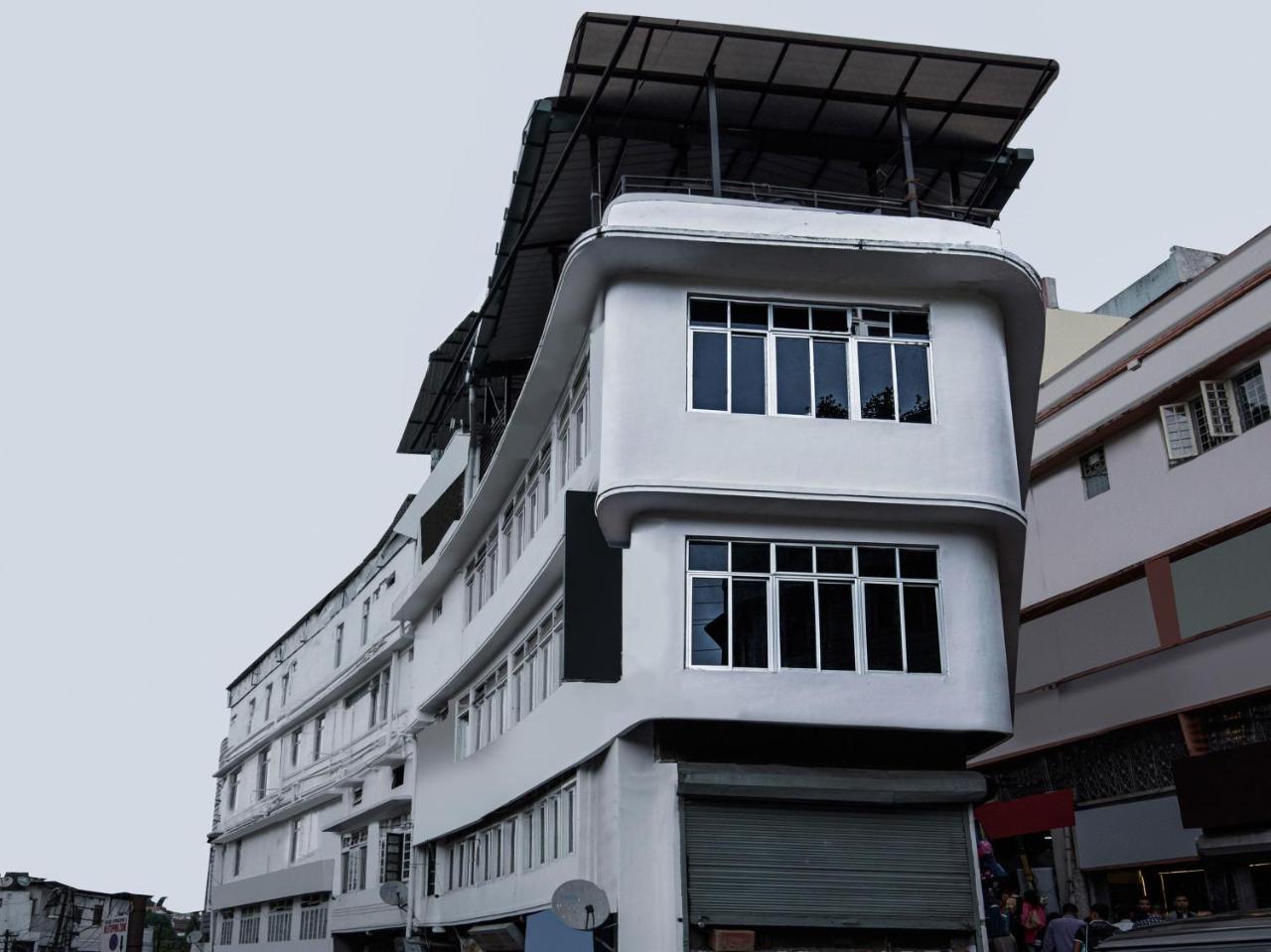 Hotel Indiana Shillong Bagian luar foto